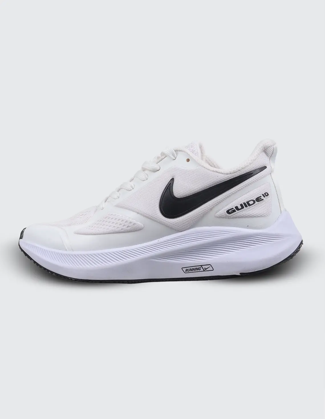 کفش پیاده روی مردانه نایکی Shield Guide10 M