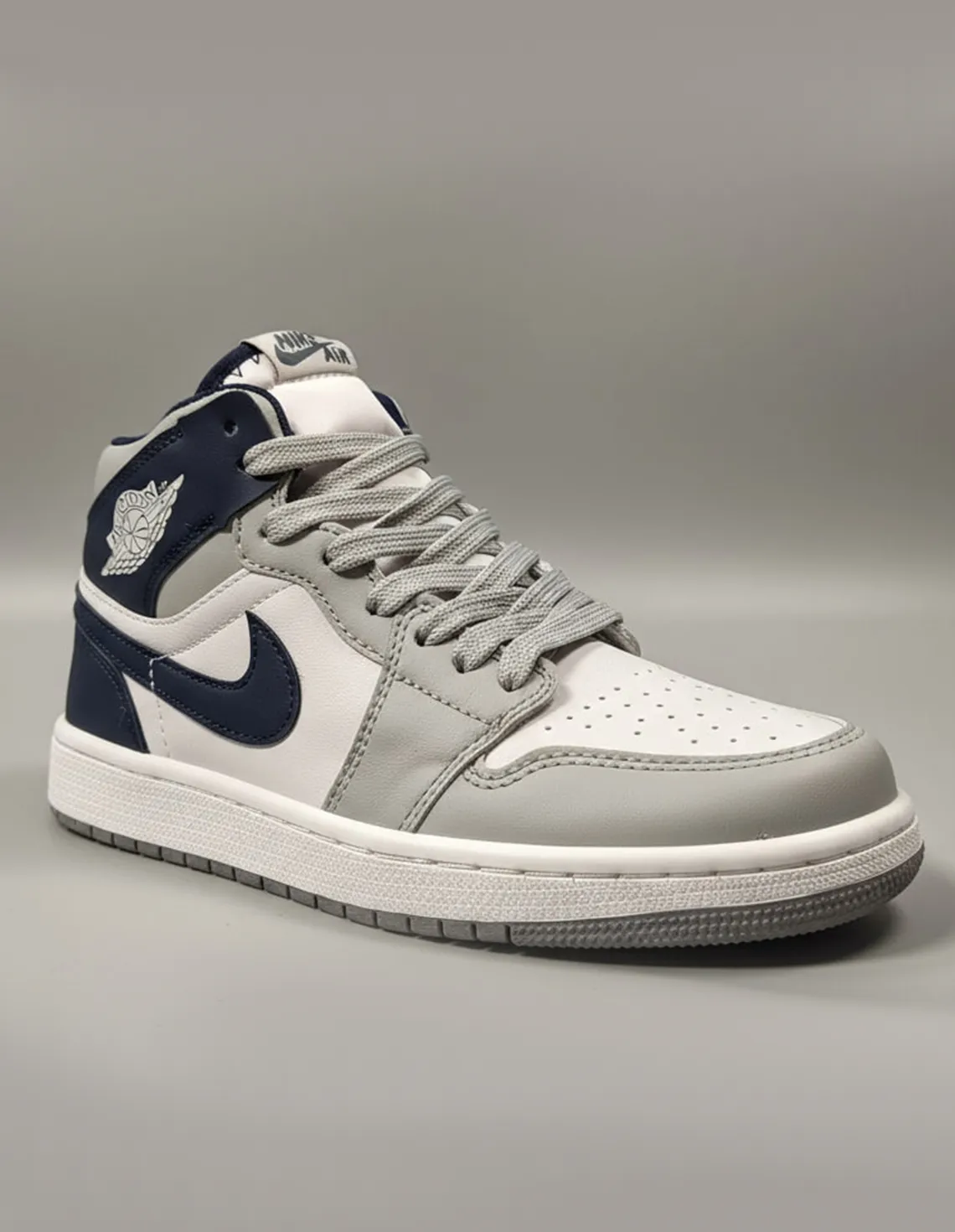 کفش روزانه زنانه نایکی Air Jordan 1 Mid Shadow W